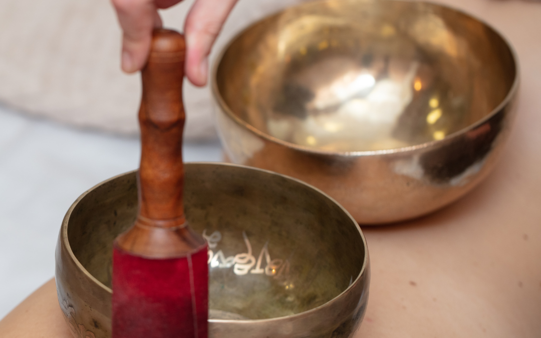 ¿CÓMO NOS AYUDA LA TERAPIA VIBRACIONAL CON CUENCOS TIBETANOS?